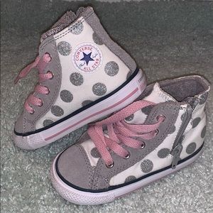 Girls chuck taylor
